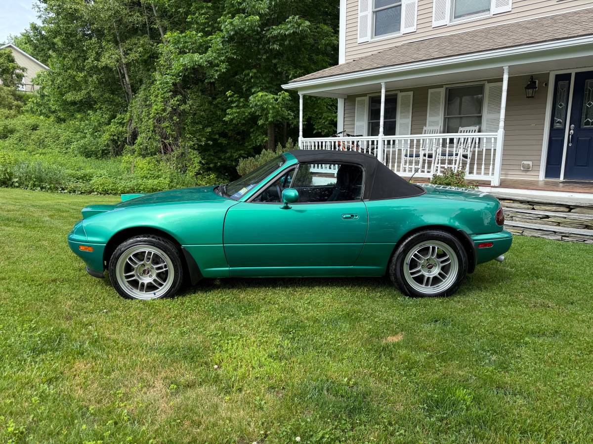 Mazda-Miata-convertible-1992-green-7