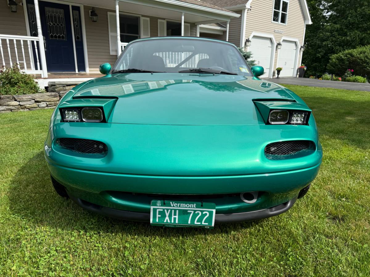 Mazda-Miata-convertible-1992-green