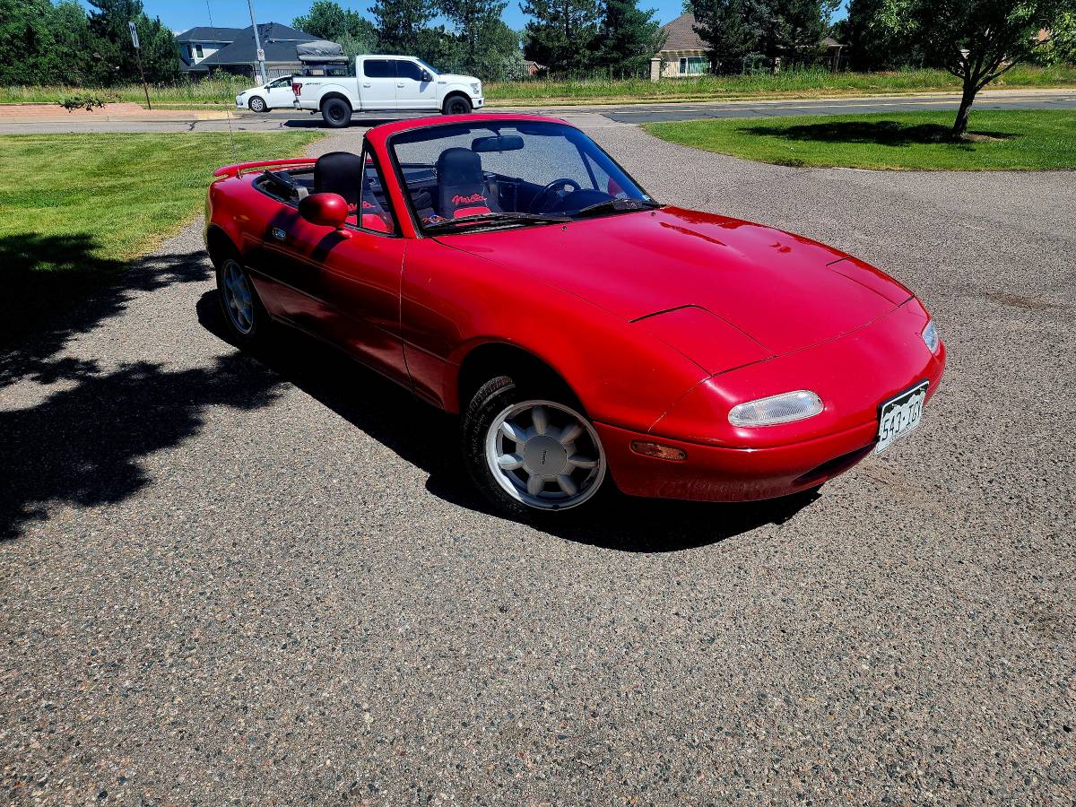 Mazda-Miata-mx-5-1990-red-1