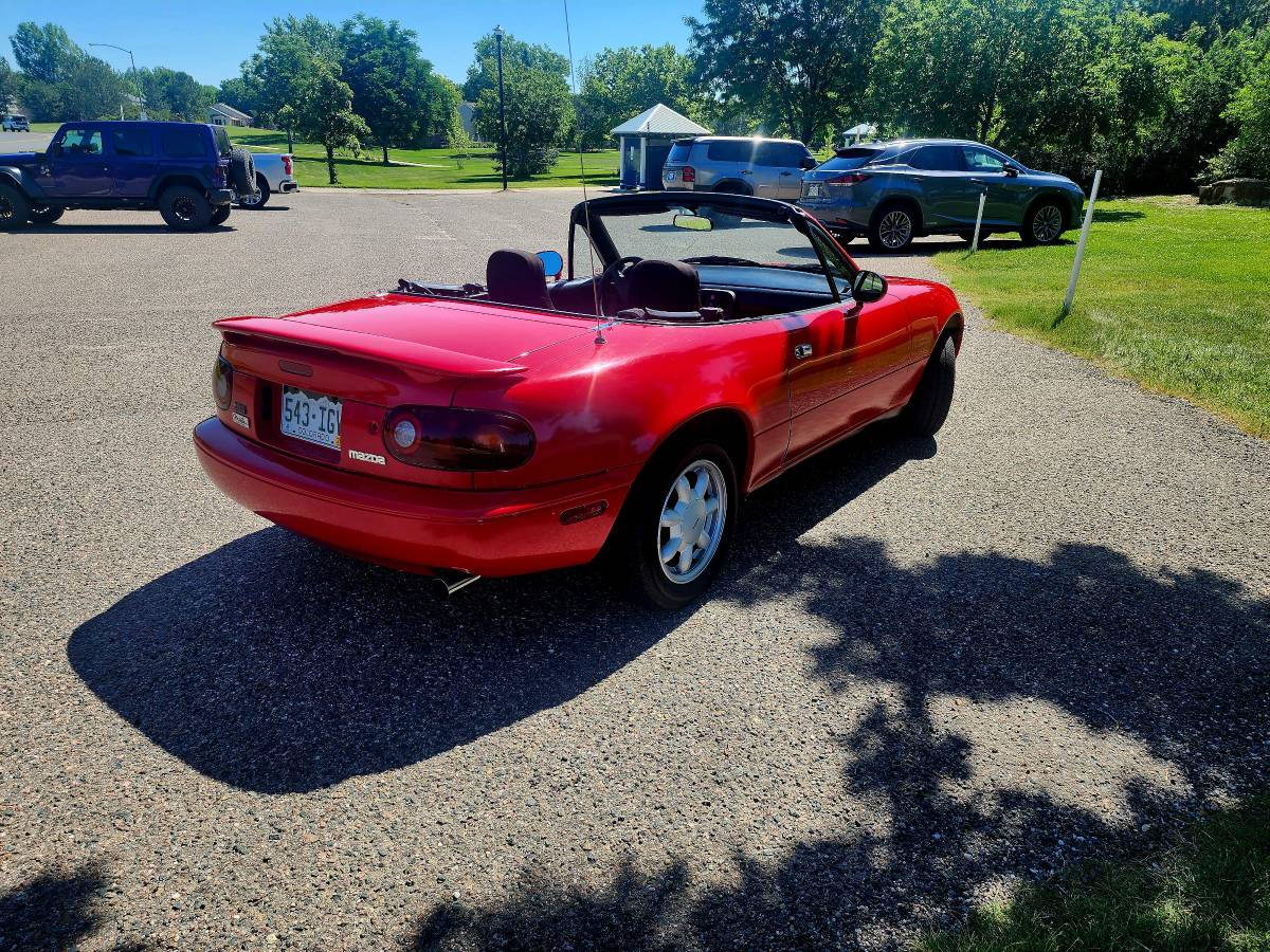 Mazda-Miata-mx-5-1990-red-2