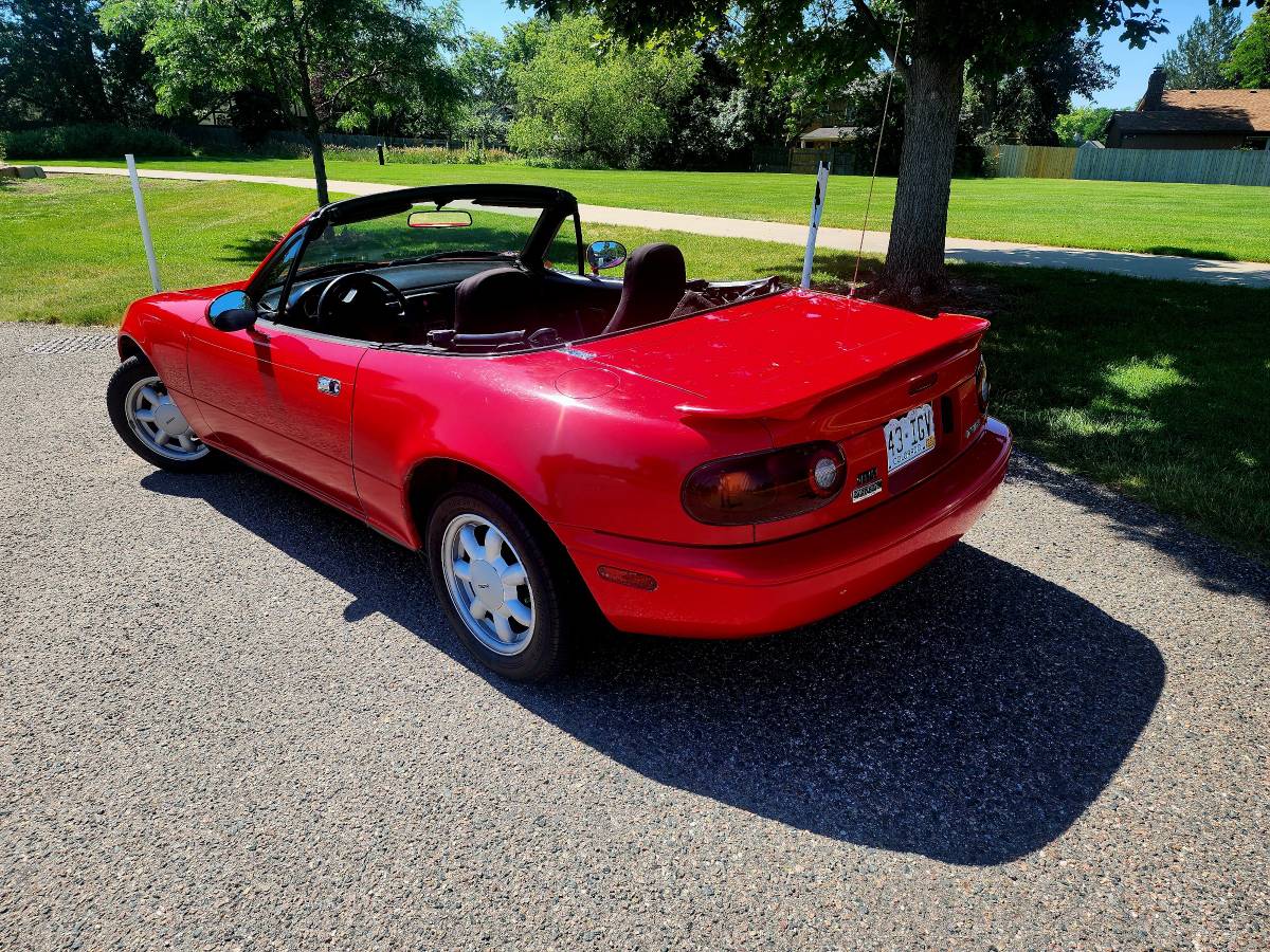 Mazda-Miata-mx-5-1990-red-3