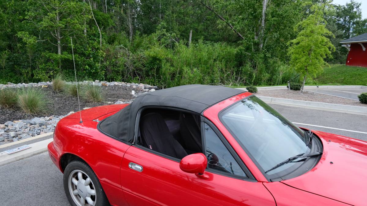 Mazda-Mx-5-coupe-1990-red-23