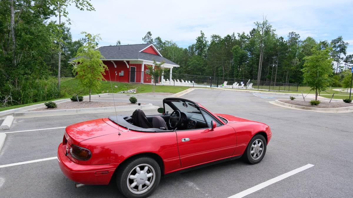 Mazda-Mx-5-coupe-1990-red-4