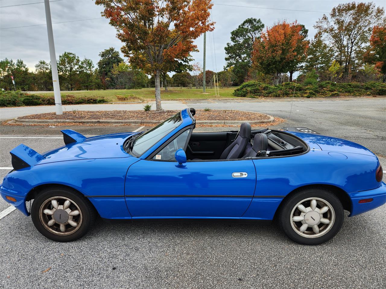 Mazda-Mx-5-miata-1990-Mariner-Blue-Black-5