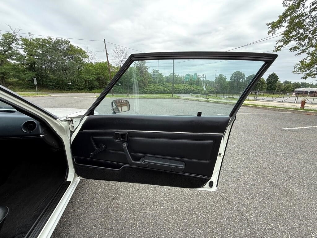 Mazda-RX-7-1979-Coupe-19