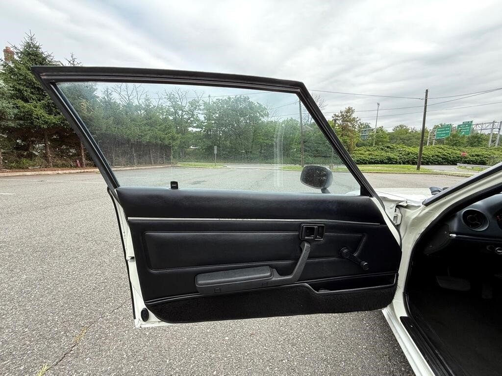 Mazda-RX-7-1979-Coupe-24