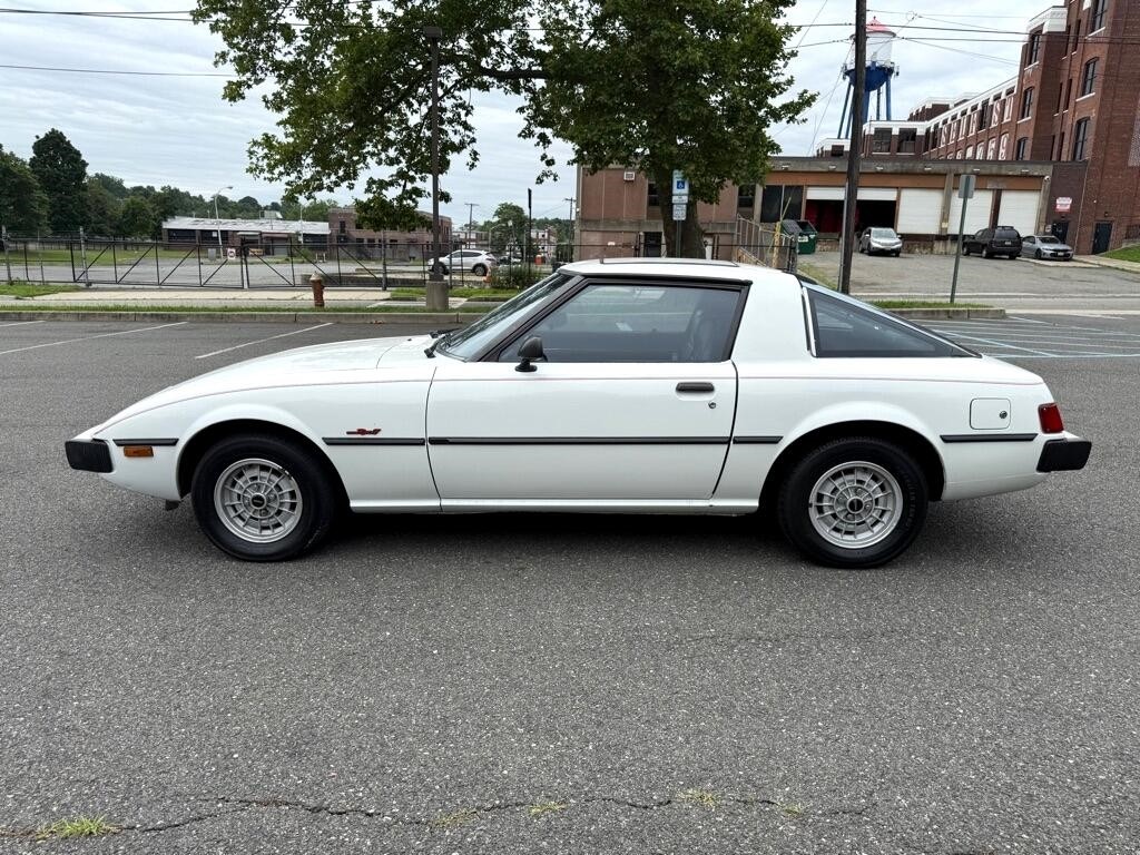 Mazda-RX-7-1979-Coupe-7