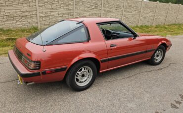 Mazda-RX-7-1982-Coupe-2