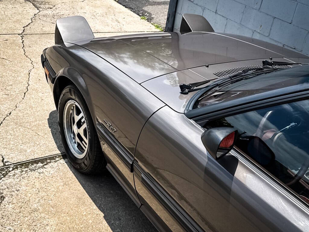 Mazda-RX-7-1985-Hatchback-11