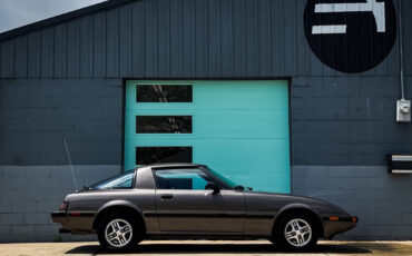Mazda-RX-7-1985-Hatchback-15