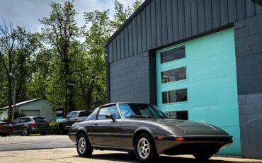 Mazda-RX-7-1985-Hatchback-16