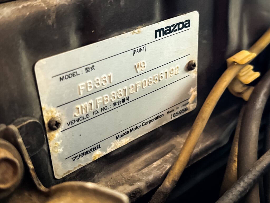Mazda-RX-7-1985-Hatchback-26