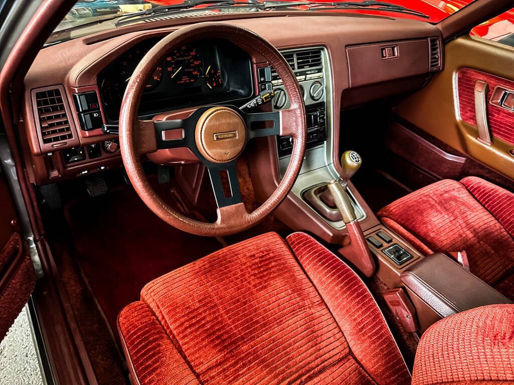 Mazda-RX-7-1985-Hatchback-27