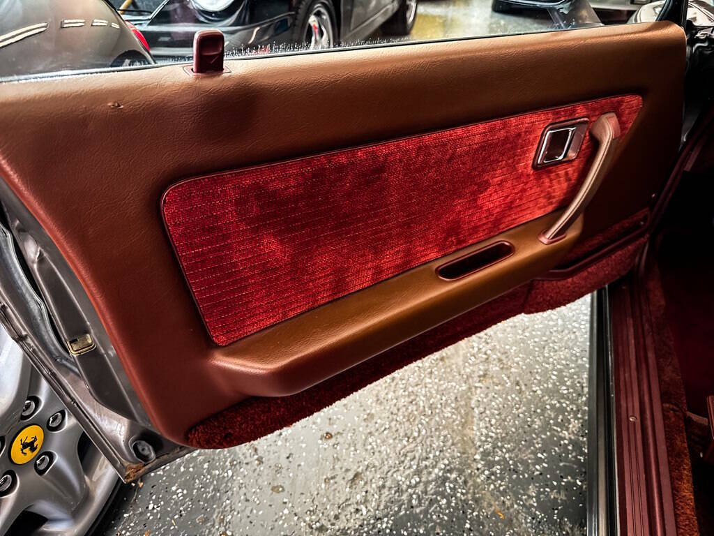 Mazda-RX-7-1985-Hatchback-28