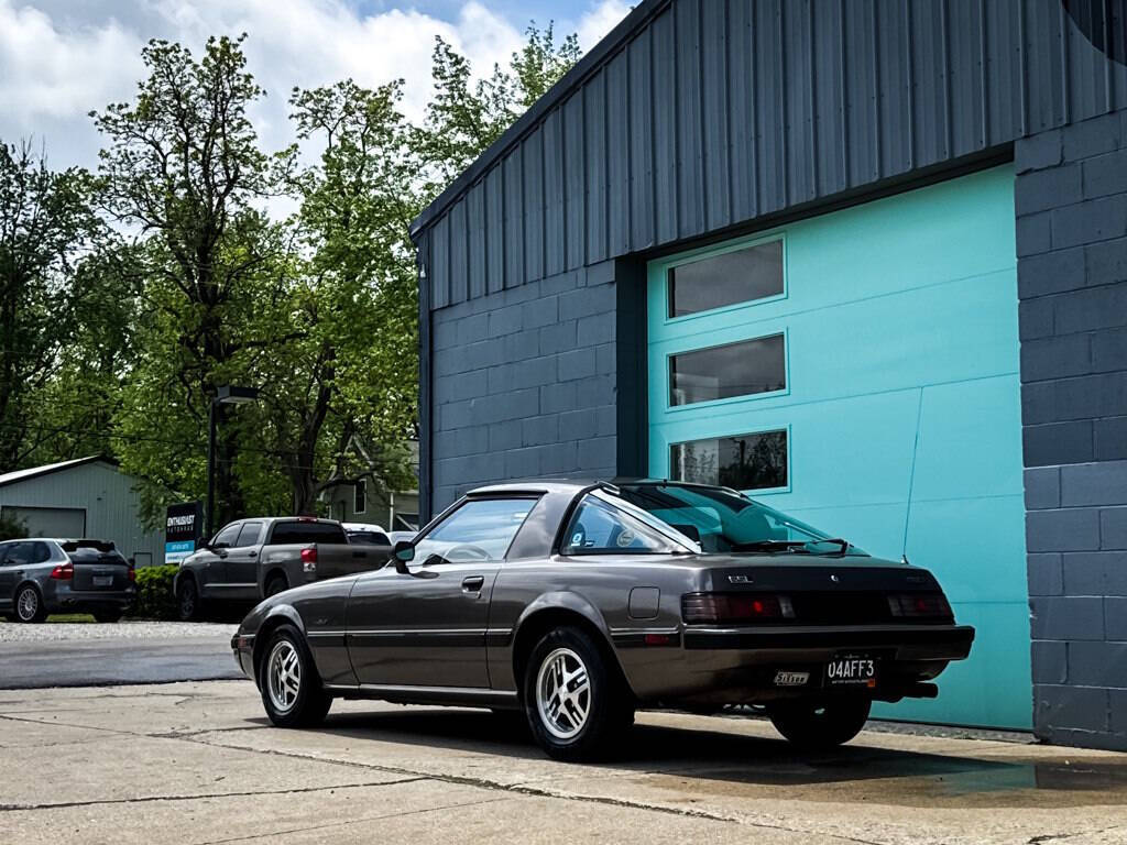 Mazda-RX-7-1985-Hatchback-3