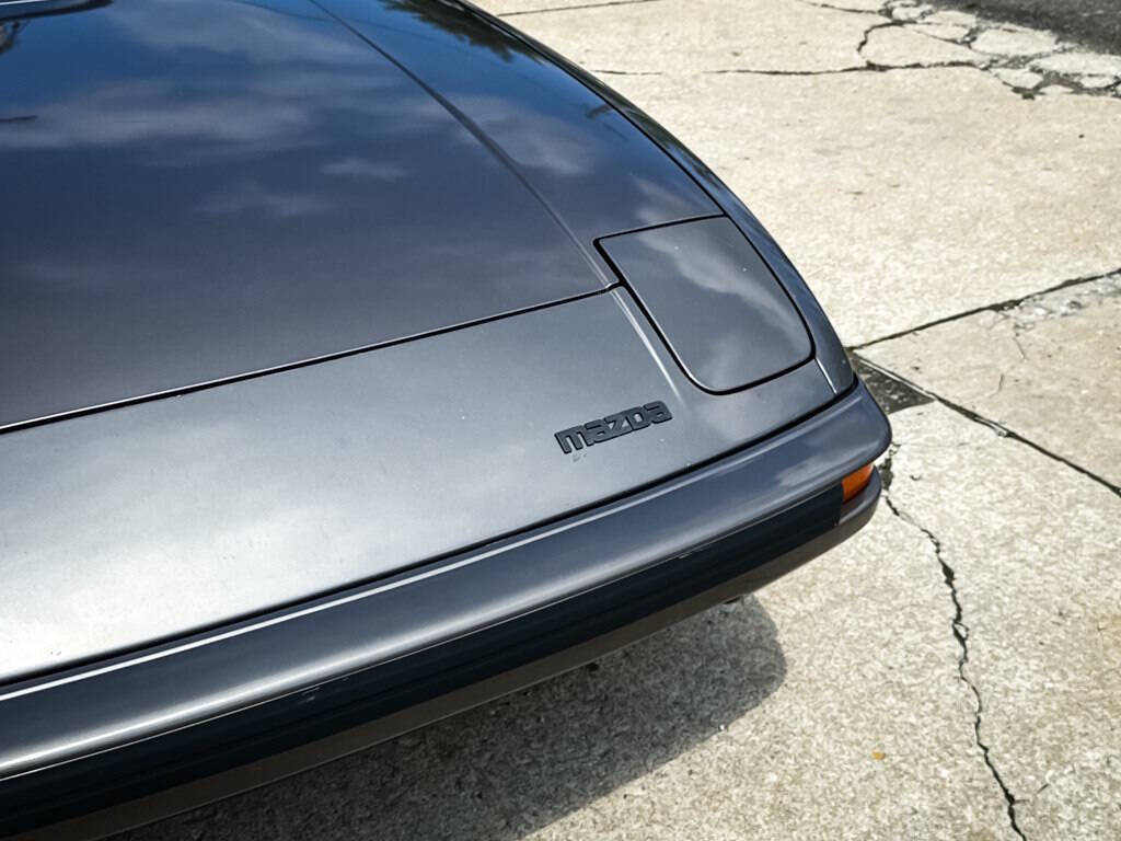 Mazda-RX-7-1985-Hatchback-7