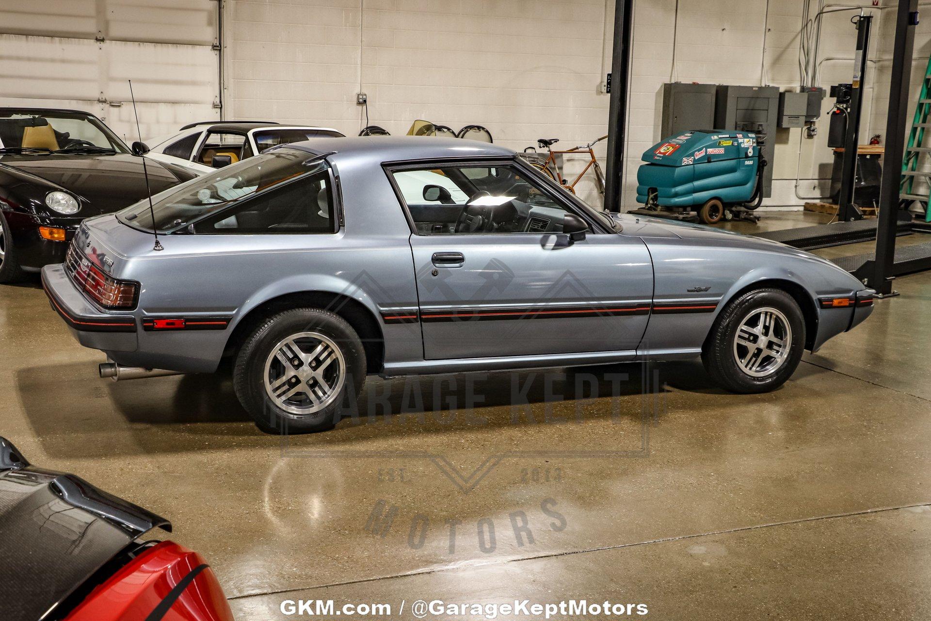 Mazda-Rx-7-1985-Blue-Gray-15