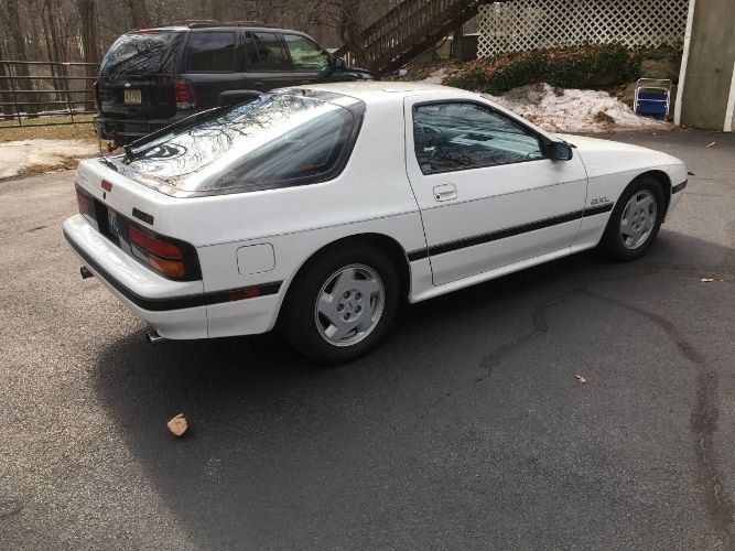 Mazda-Rx-7-1987-White-9