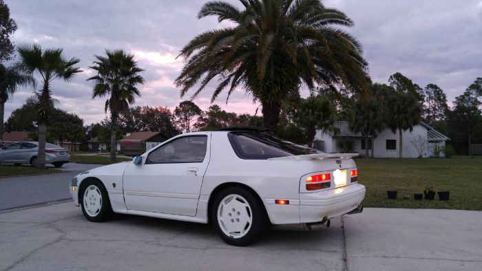 Mazda-Rx-7-1988-11