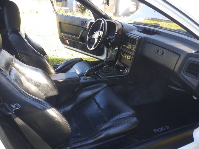 Mazda-Rx-7-1988-15