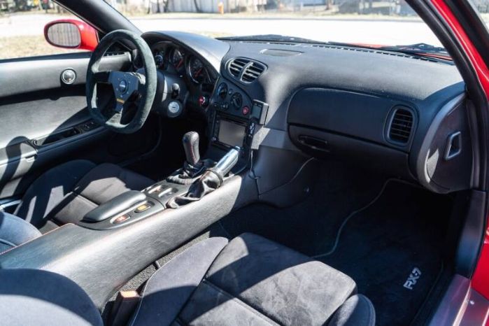 Mazda-Rx-7-1993-Red-Black-3