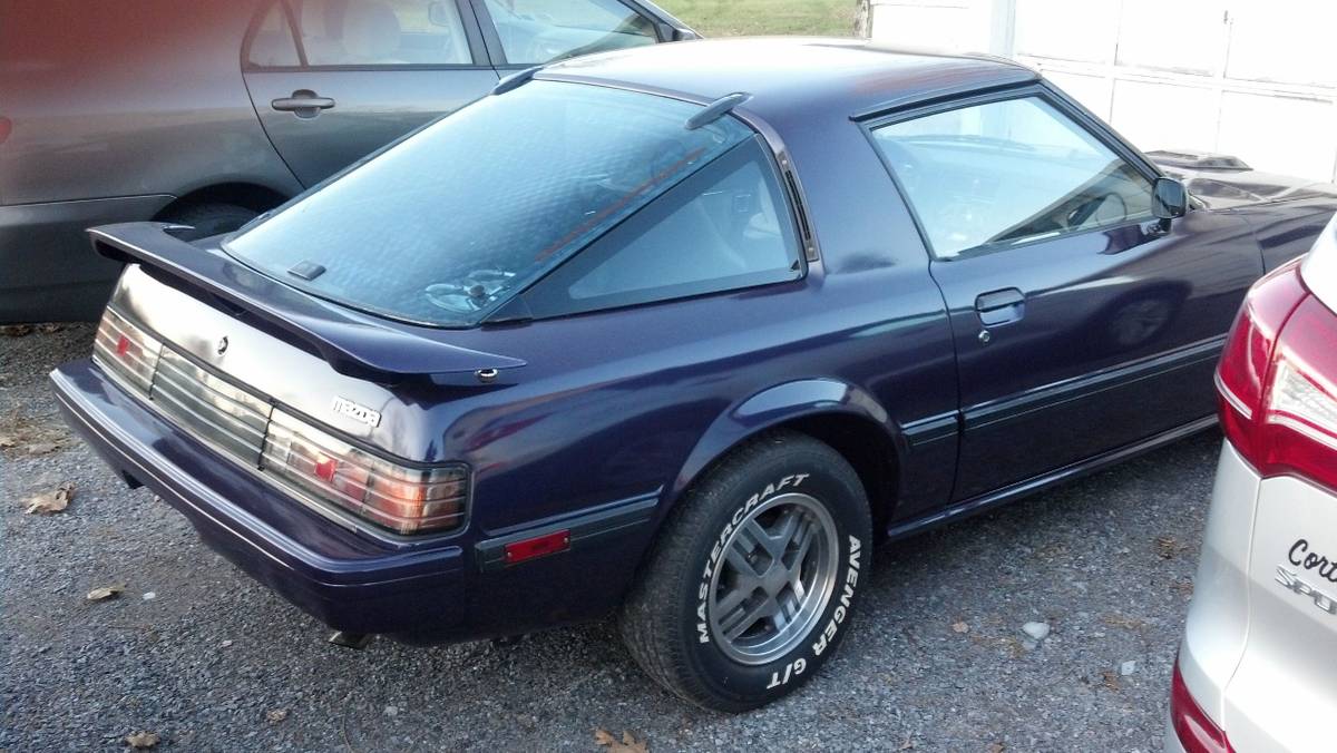 Mazda-Rx7-1985-custom-1