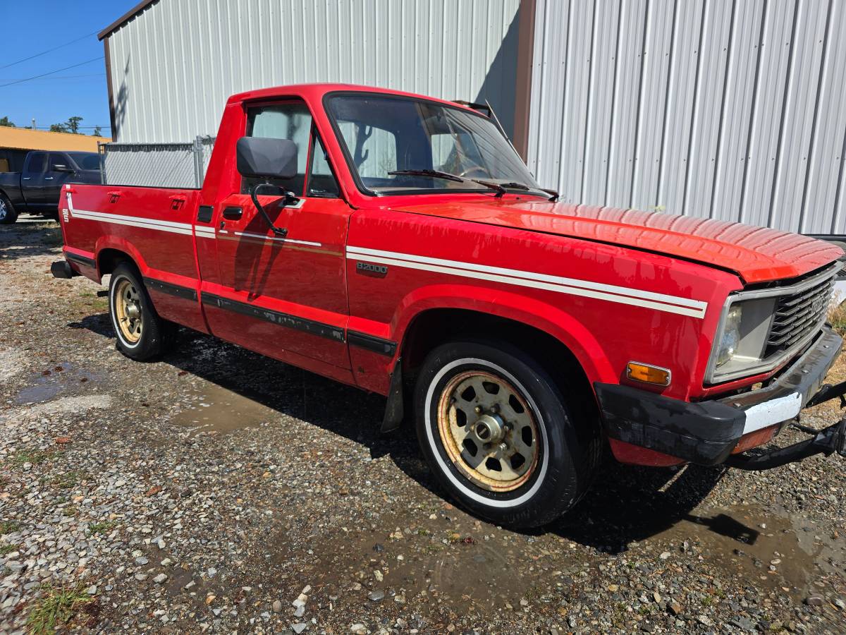Mazda-b2000-1983-red-1
