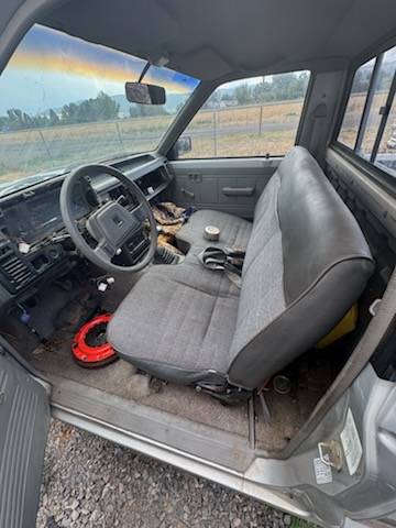 Mazda-b2200-1987-12