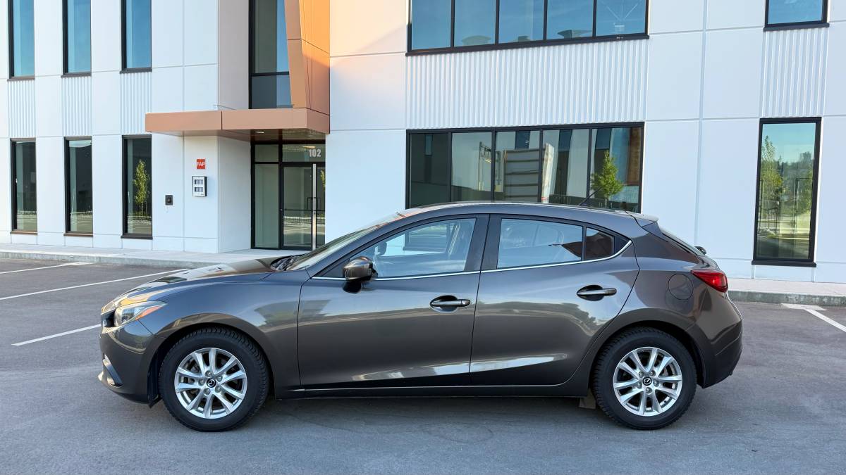 Mazda-mazda3-2014-5