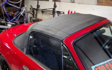 Mazda-mx-5-miata-1994-red-12