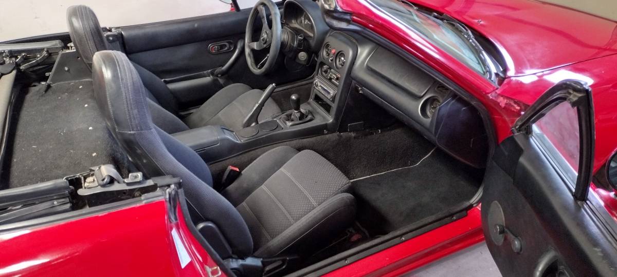 Mazda-mx-5-miata-1994-red-17