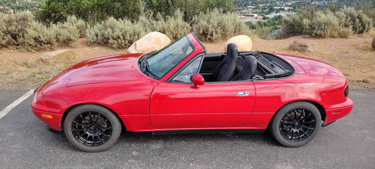Mazda-mx-5-miata-1994-red-7