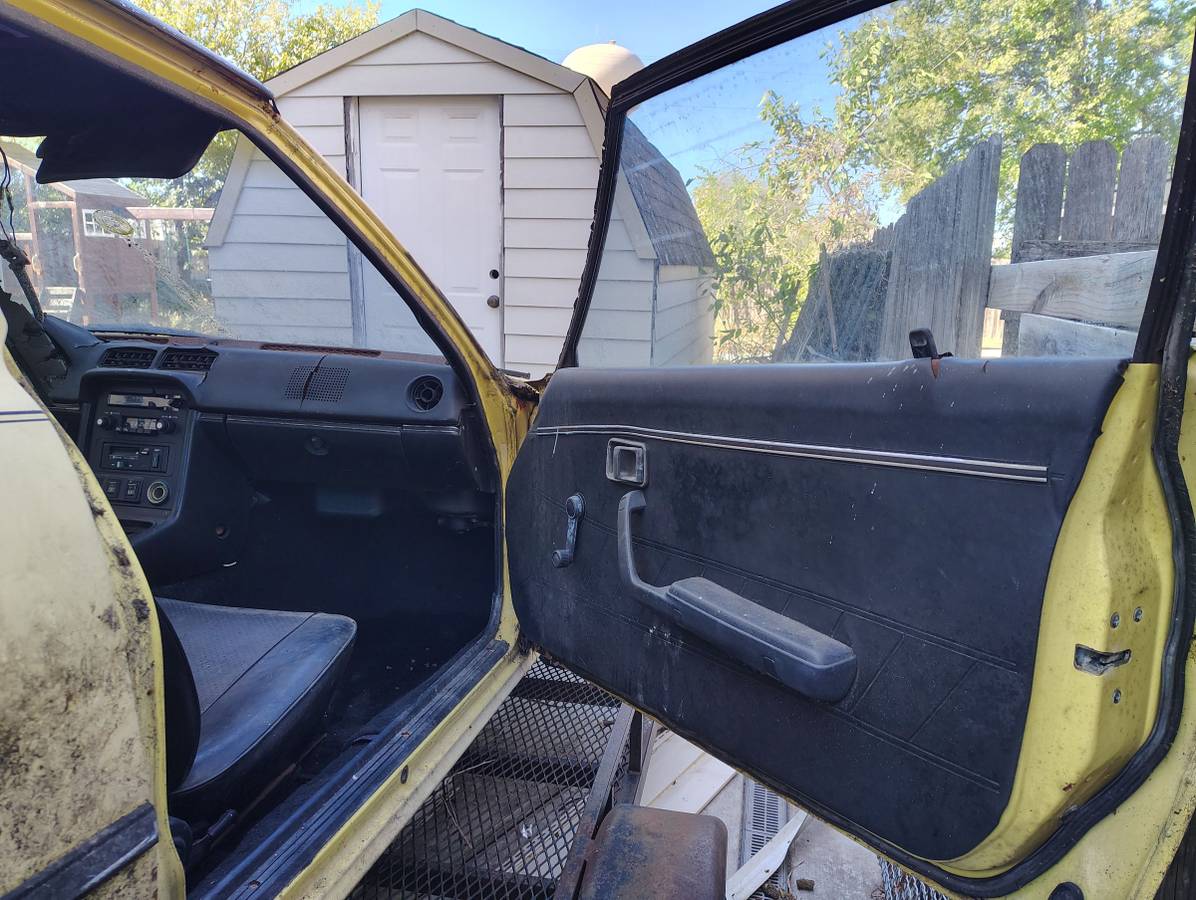 Mazda-rx7-1979-yellow-10