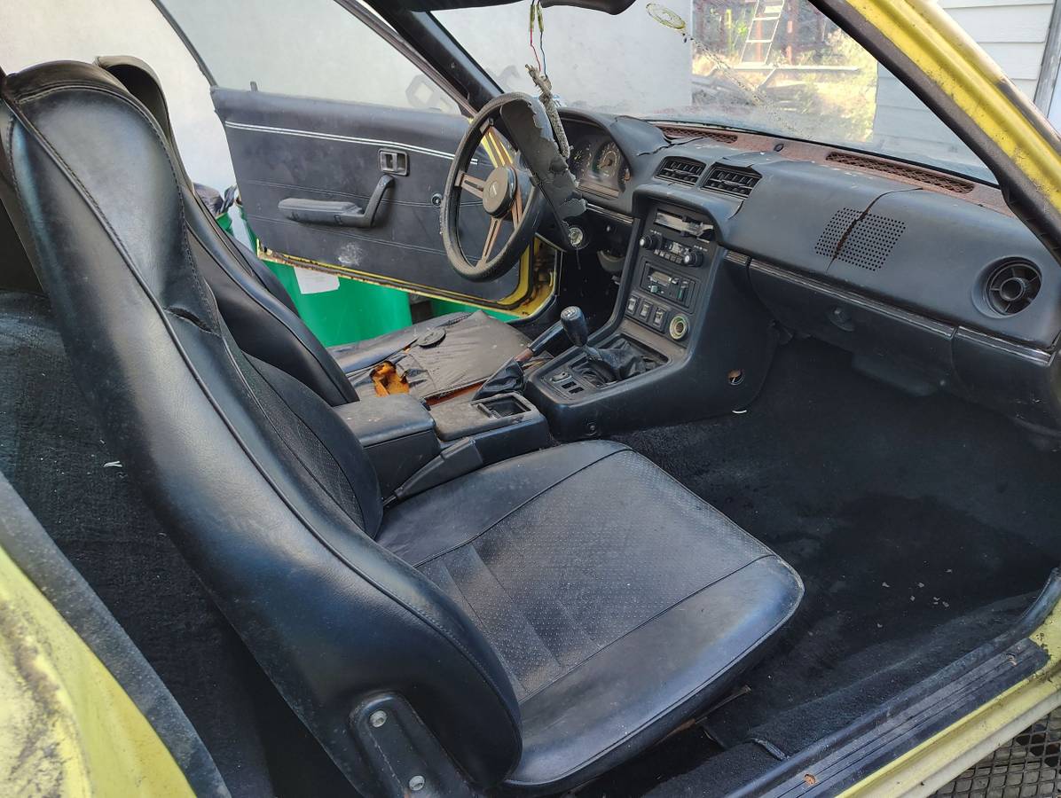 Mazda-rx7-1979-yellow-15
