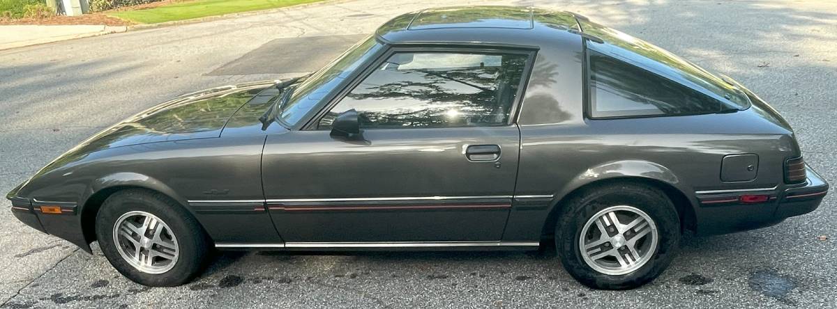 Mazda-rx7-1982-brown-1