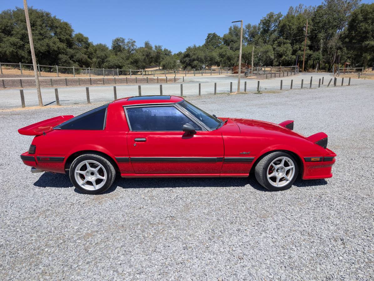 Mazda-rx7-1983-red-1