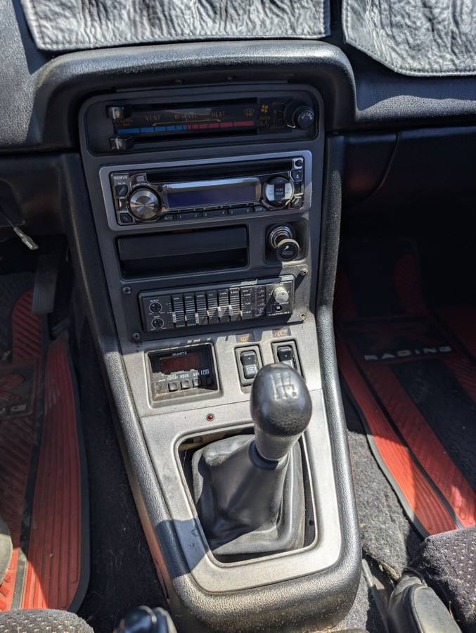 Mazda-rx7-1983-red-19