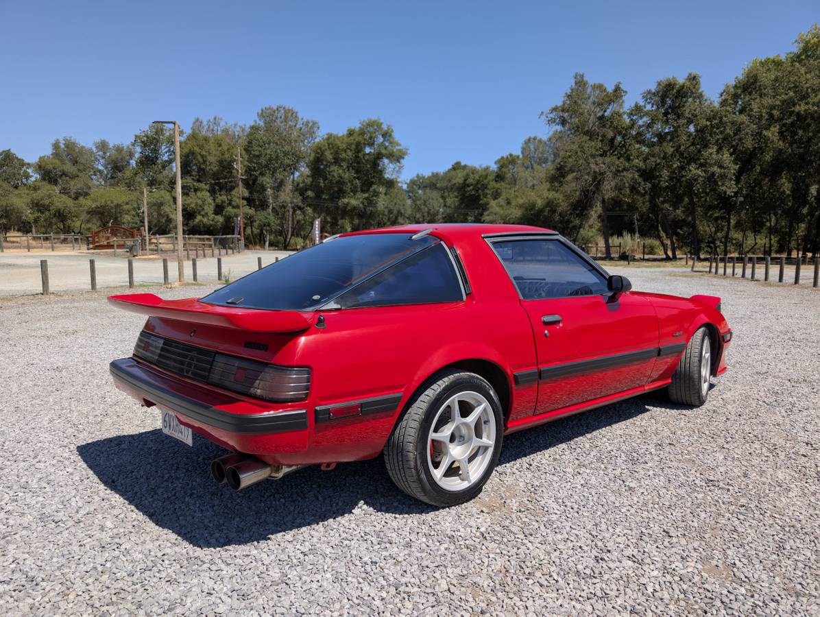 Mazda-rx7-1983-red-4
