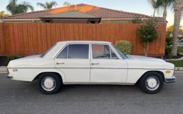 Mercedes-250-1972-white-16