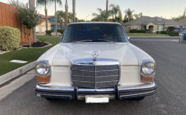 Mercedes-250-1972-white-22
