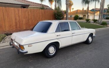 Mercedes-250-1972-white-23