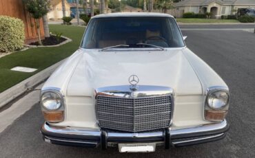 Mercedes-250-1972-white