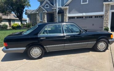 Mercedes-300-se-1991-black-8