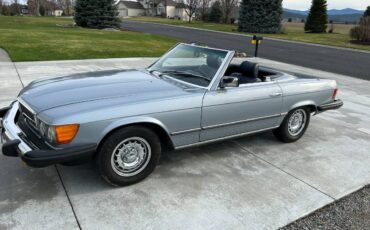 Mercedes-380sl-1983