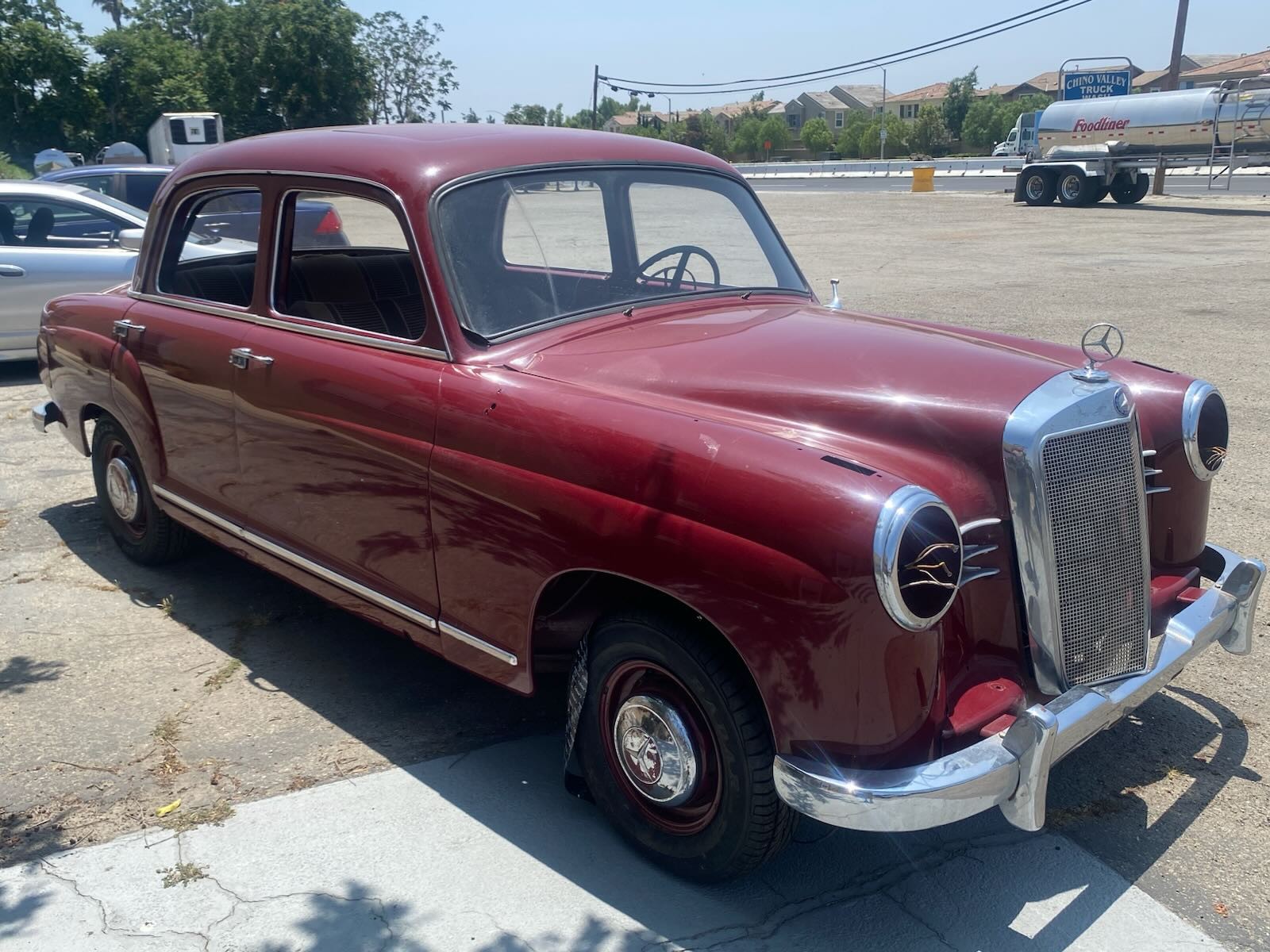 Mercedes-Benz-190-Series-1956-Sedan-3