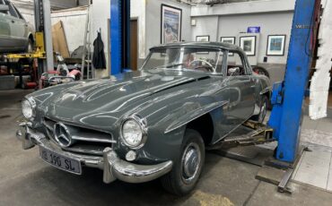 Mercedes-Benz-190-Series-1960-Roadster-1