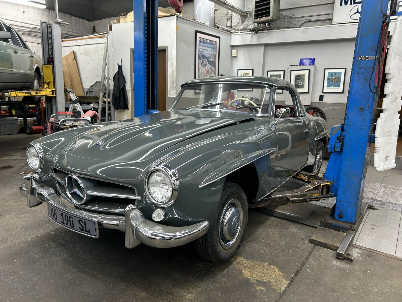 Mercedes-Benz-190-Series-1960-Roadster-1