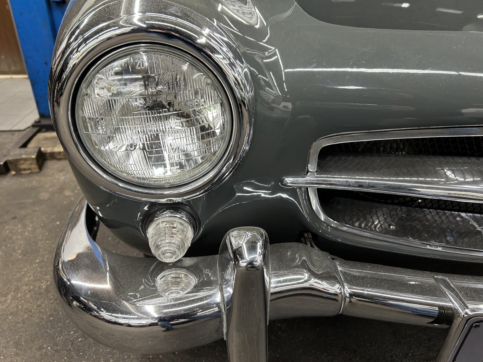 Mercedes-Benz-190-Series-1960-Roadster-17