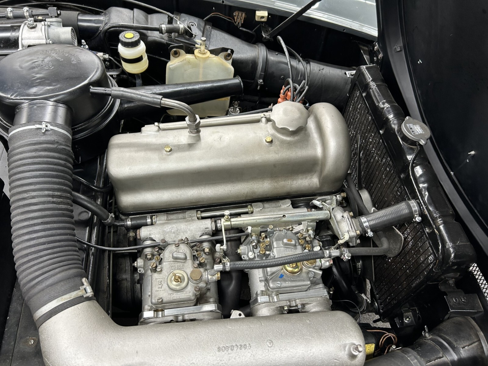 Mercedes-Benz-190-Series-1960-Roadster-25