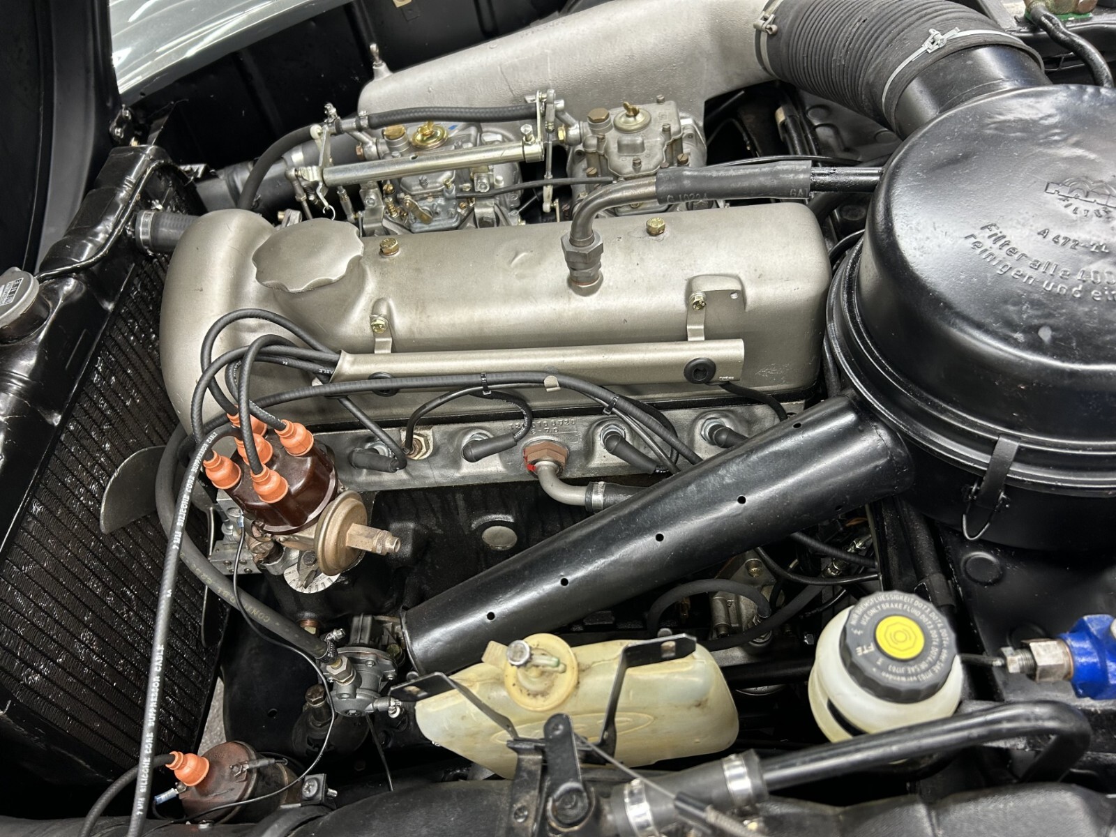 Mercedes-Benz-190-Series-1960-Roadster-27